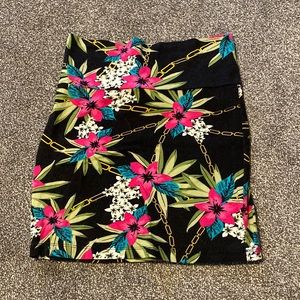 LIKE NEW, women’s stretchy mini skirt, from charolette russe. Size small